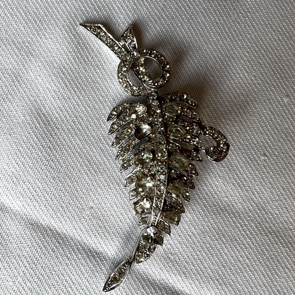 Joseph Wiesner Vintage Crystal Rhinestone Pin Brooch - Picture 2 of 5